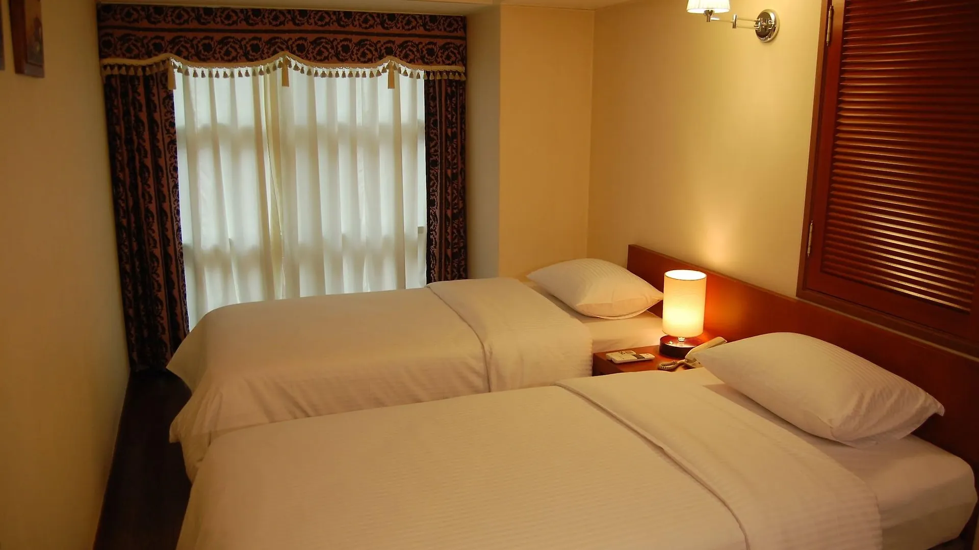 New Korea Hotel Seoul 3*,  South Korea